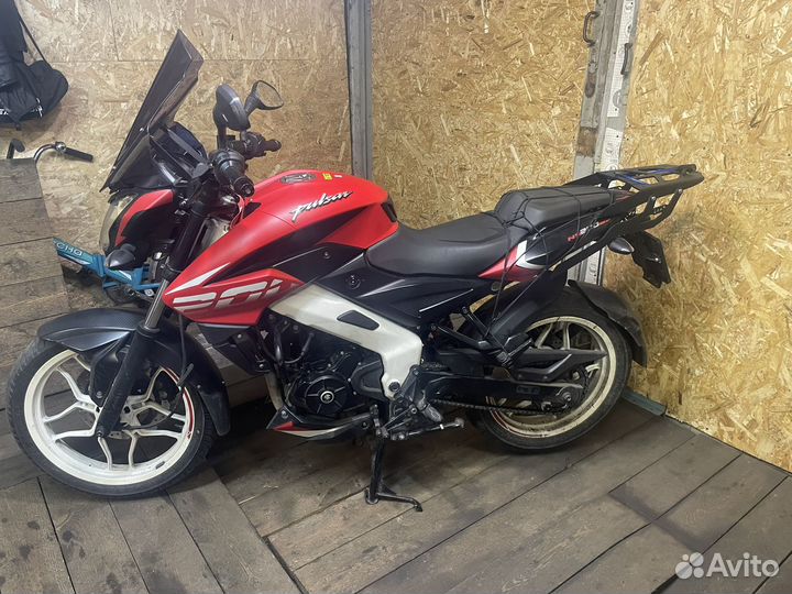 Bajaj pulsar NS200