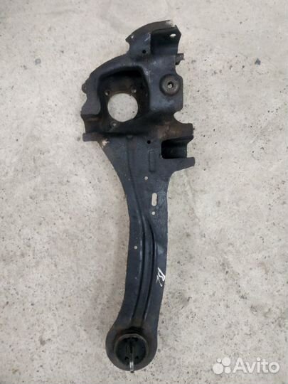 Рычаг продольный прав. зад. Mazda 3