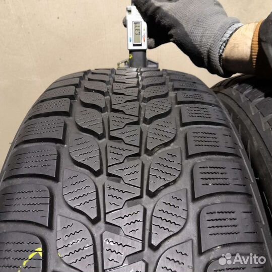 Bridgestone Blizzak LM-25 205/55 R17