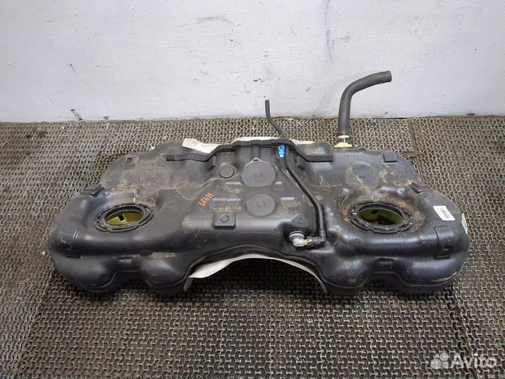 Бак топливный Genesis G70, 2020