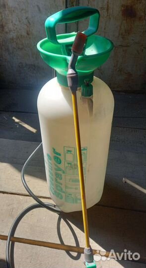 Опрыскиватель садовый 8л