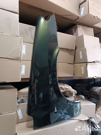 Крыло ваз 2114 правое золотистый темно зелёный