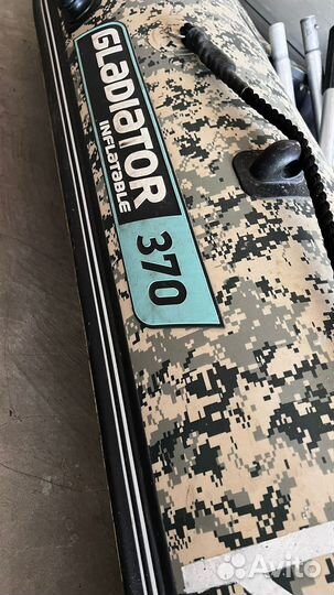 Продам лодку с мотором