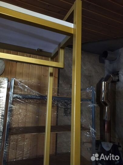 Стойка для одежды