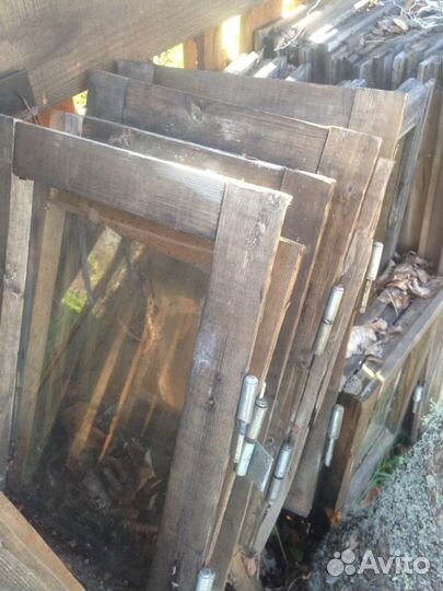 Оконные рамы со стеклом, оконная рама