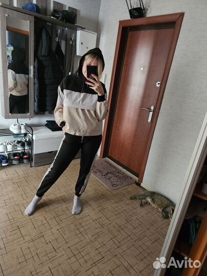 Спортивный костюм женский