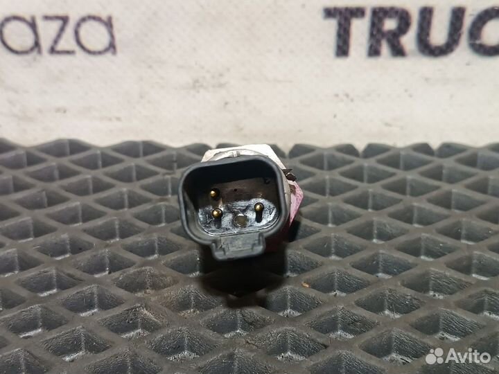 1911032 Датчик давления картерных газов