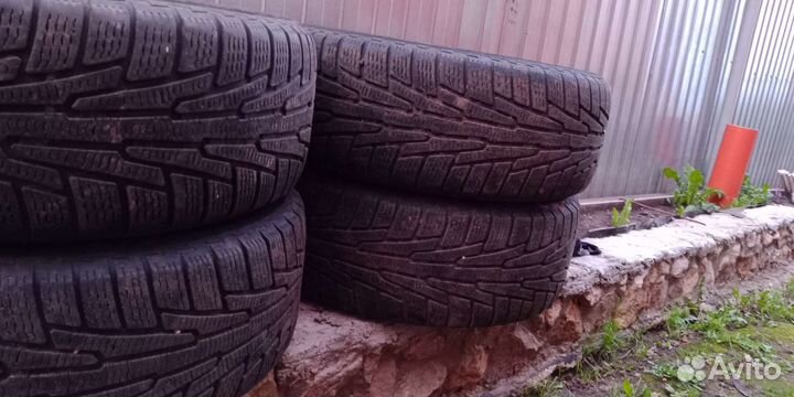 Nokian Tyres Hakkapeliitta R 235/60 R18