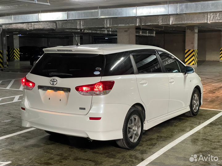 Toyota Wish 1.8 CVT, 2011, 99 000 км