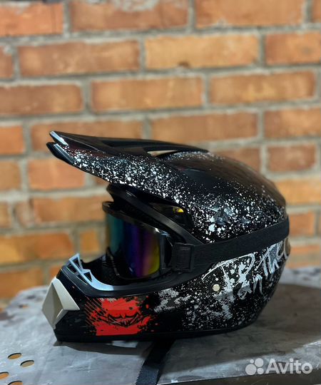 Шлем для мотоцикла кроссовый