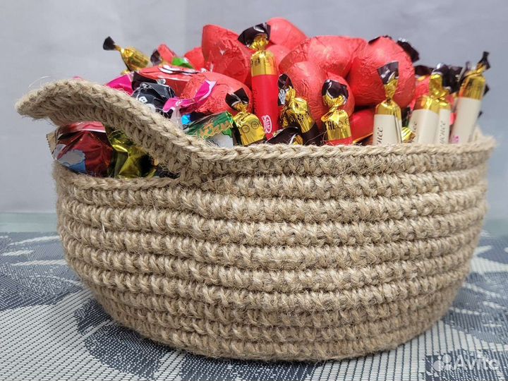 Корзина с ручками из джута новая