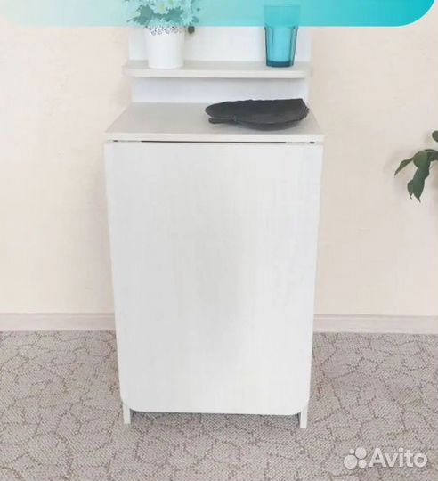 Маникюрный стол