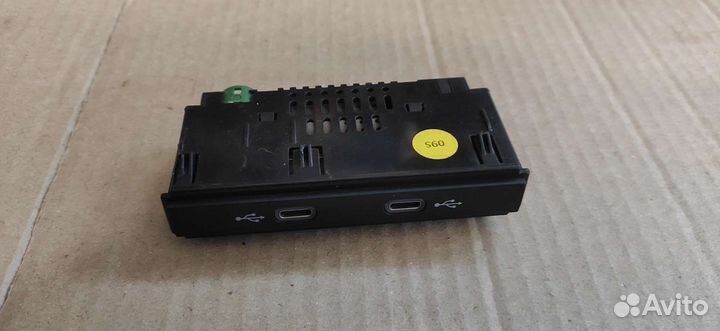 Разъем AUX/USB Volkswagen Tiguan 2