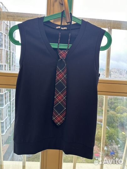 Жилет с галстуком