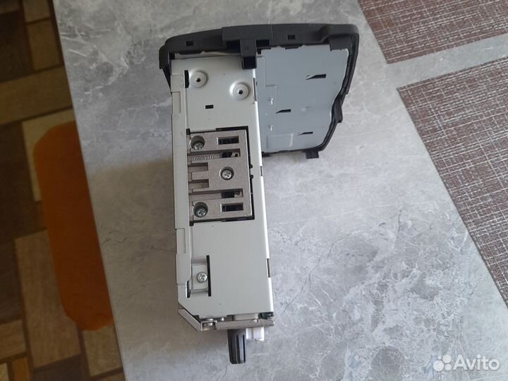 Магнитола штатная Рено Дастер