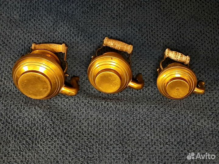 Миниатюрный чайник из латуни