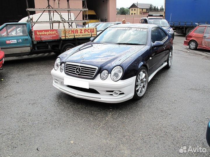 Передний бампер Mercedes C-class W208 CLK