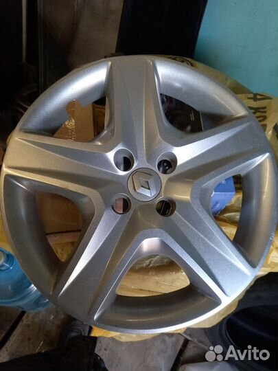 Колпакина колесо r 16