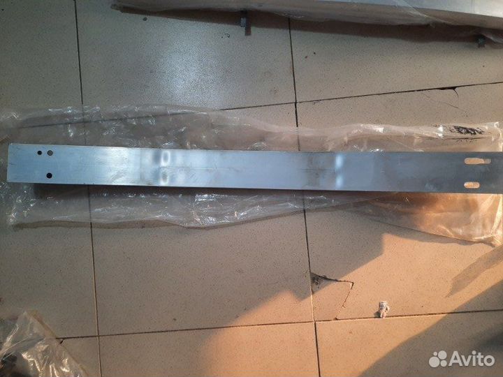 Усилитель бампера задний Тoyota Camry V50-5