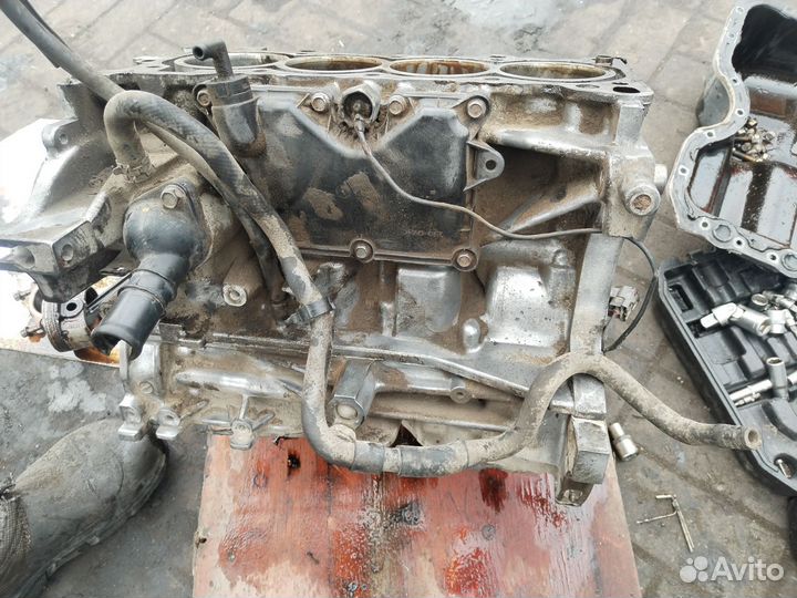 Блок мотора мазда Z6 1.6/mazda Z6 1.6