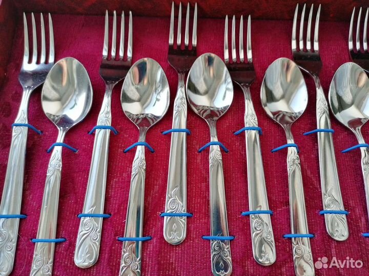 Набор столовых принадлежностей. Новый