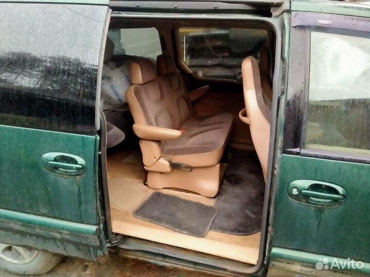 Chrysler Voyager 3.3 AT 95-2001 разбор на запчасти
