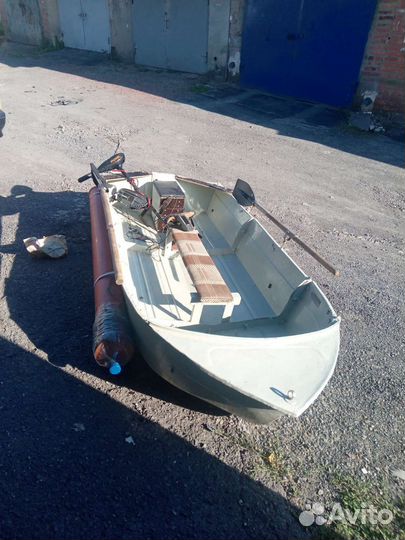 Лодка алюминиевая