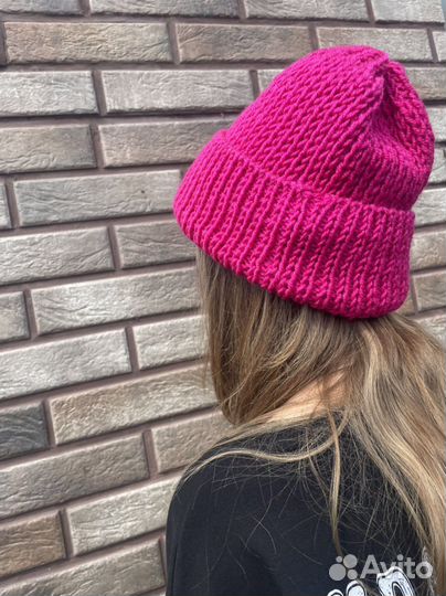Шапка вязаная бини ручной работы объемная