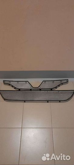 Защитная сетка радиатора Renault