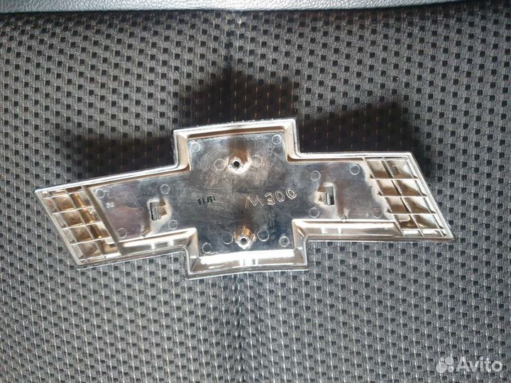 Эмблема chevrolet