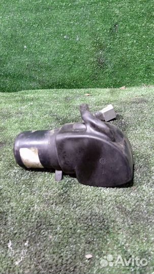 Моторчик стеклоочистителя передний Renault Laguna