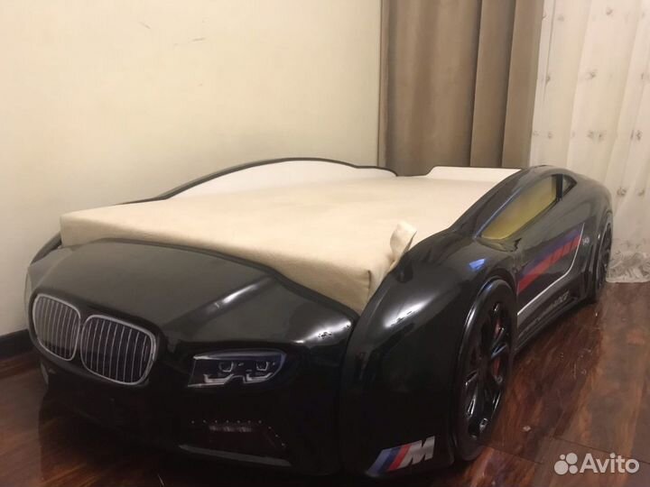 Кровать машина