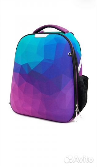 Школьный каркасный ранец znatok