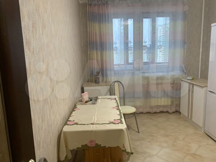 2-к. квартира, 60,3 м², 14/17 эт.