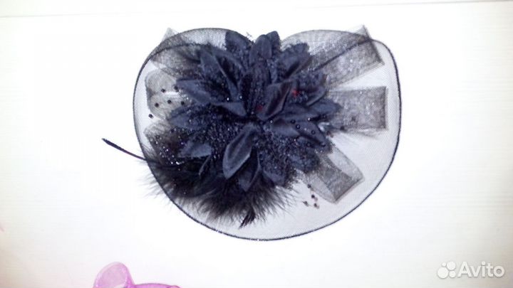 Шляпка для милашки. Украшение для волос с перьями