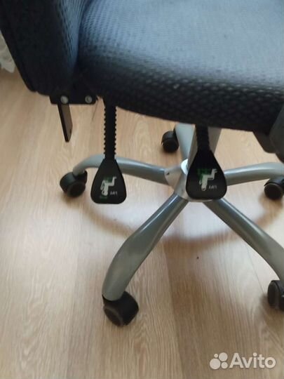 Компьютерное кресло