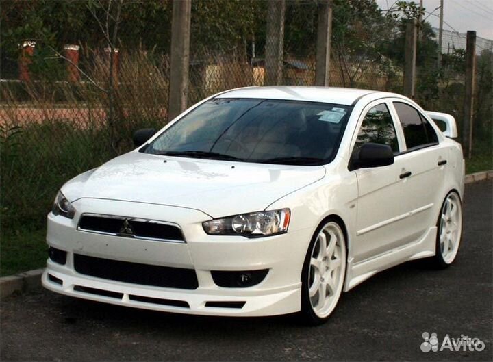Тюнинг обвес Accolade на Mitsubishi Lancer 10