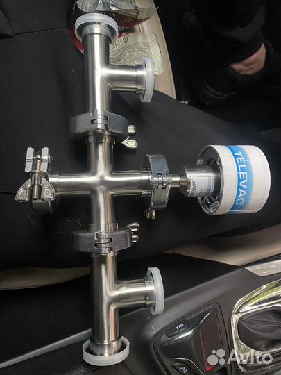 Вакуумная арматура и приборы для измерения