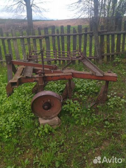 Плуг для трактора