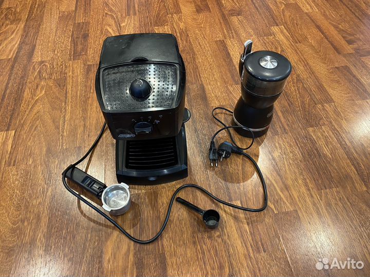 Кофеварка delonghi EC145 и кофемолка delonghi KG49
