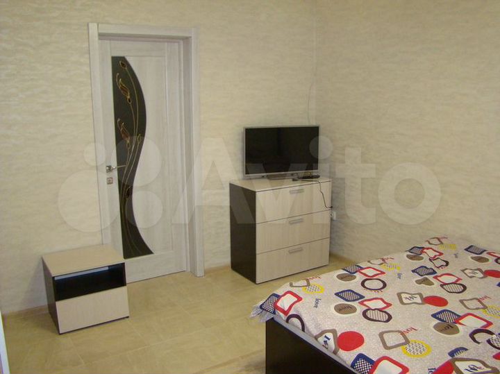 2-к. квартира, 50 м², 1/3 эт.