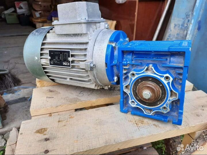Моторредуктор 185 оборотов. Италия