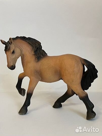 Фигурки лошадей schleich
