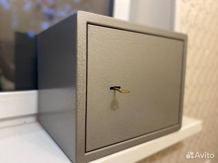 Сейф для денег и документов