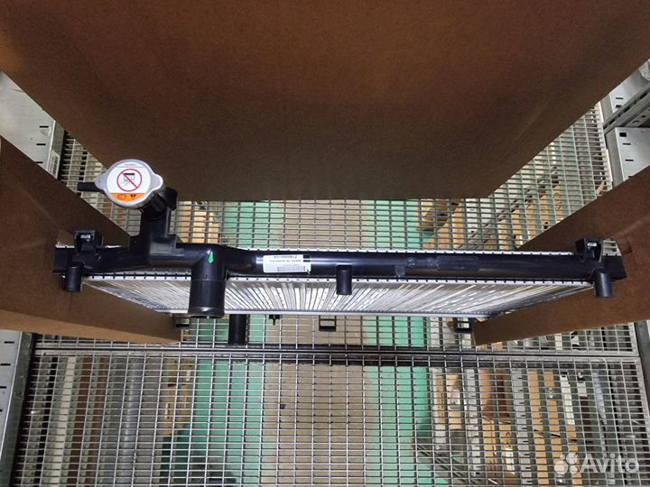 Радиатор охлаждения 1350B075