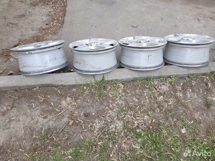 Продам диски литые