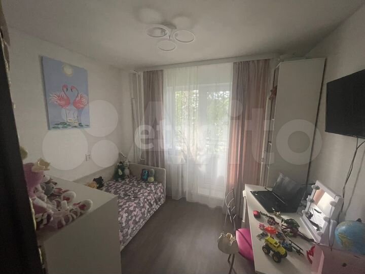 4-к. квартира, 75,8 м², 2/5 эт.