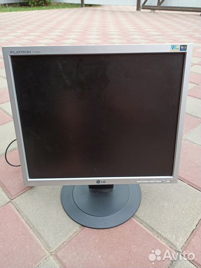 Монитор LG 17
