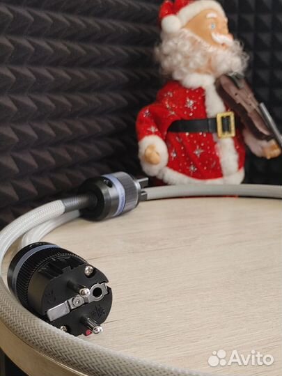 Кабель силовой у.10v. Для Hi-Fi необходим