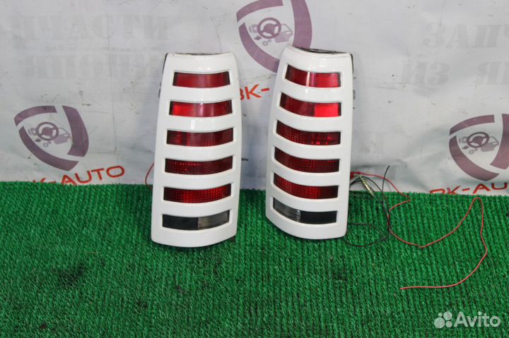 Задние фонари Chevrolet Suburban GMT400